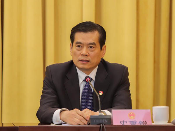 被曝掌掴秘书长后,河南济源市委书记张战伟被免职,新书记到位
