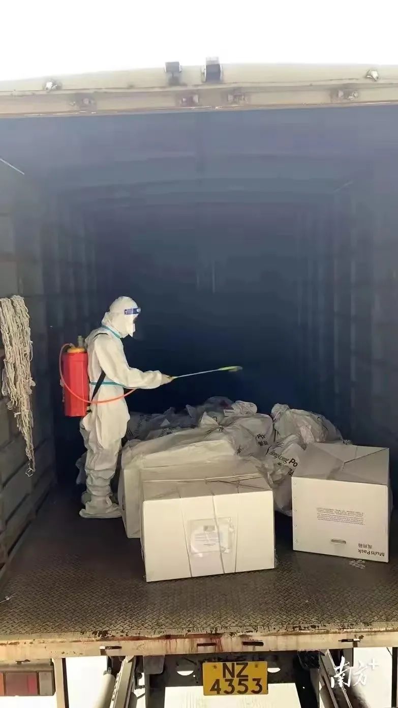 直击深圳国际快递消毒全过程