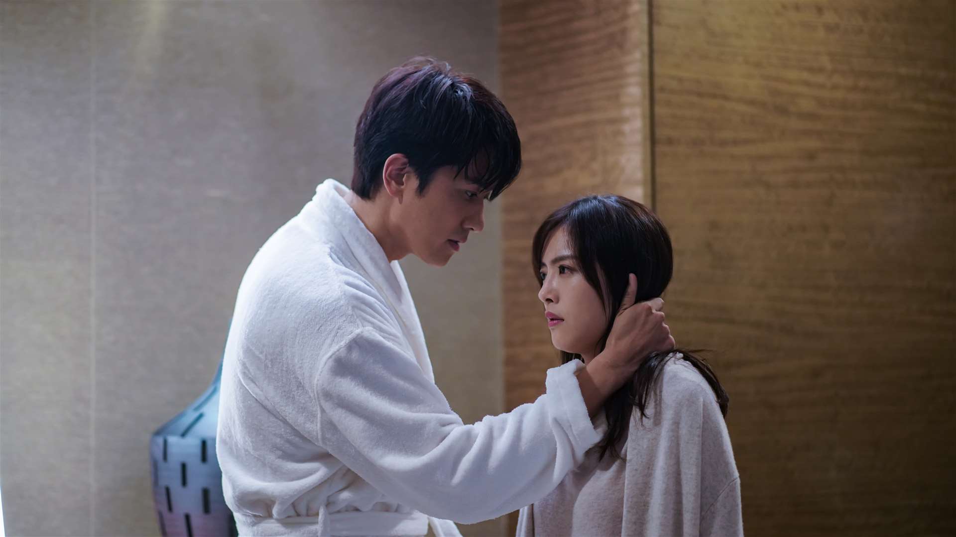 《阳光之下》剧照(08)