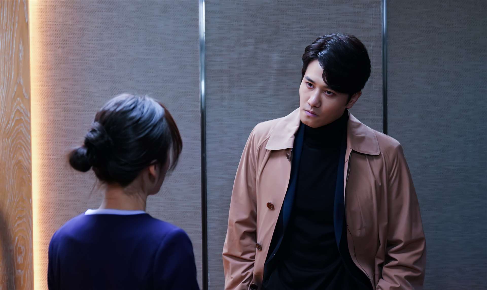 《阳光之下》剧照(08)