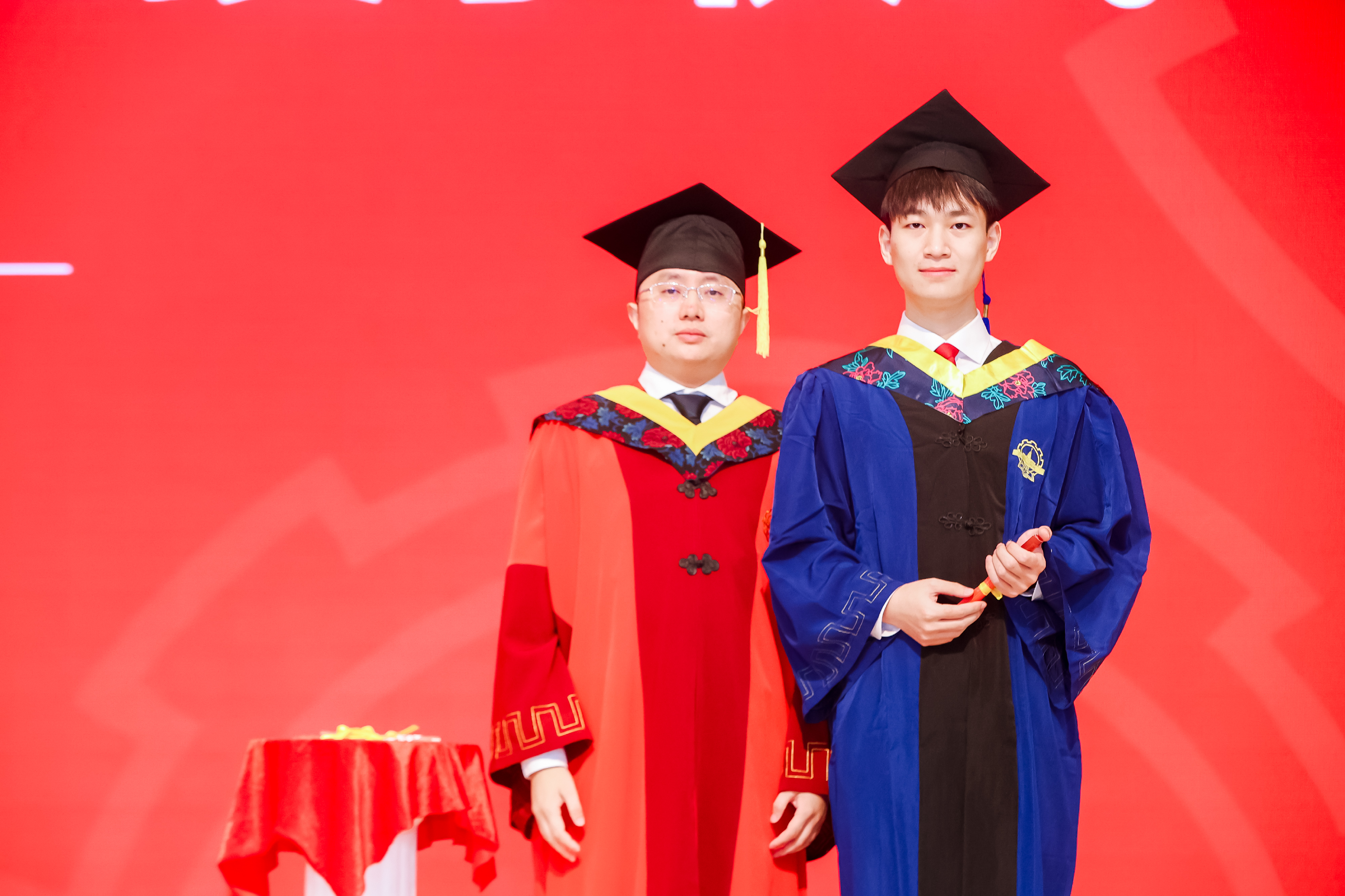 哈工大深圳举行2022届研究生毕业典礼