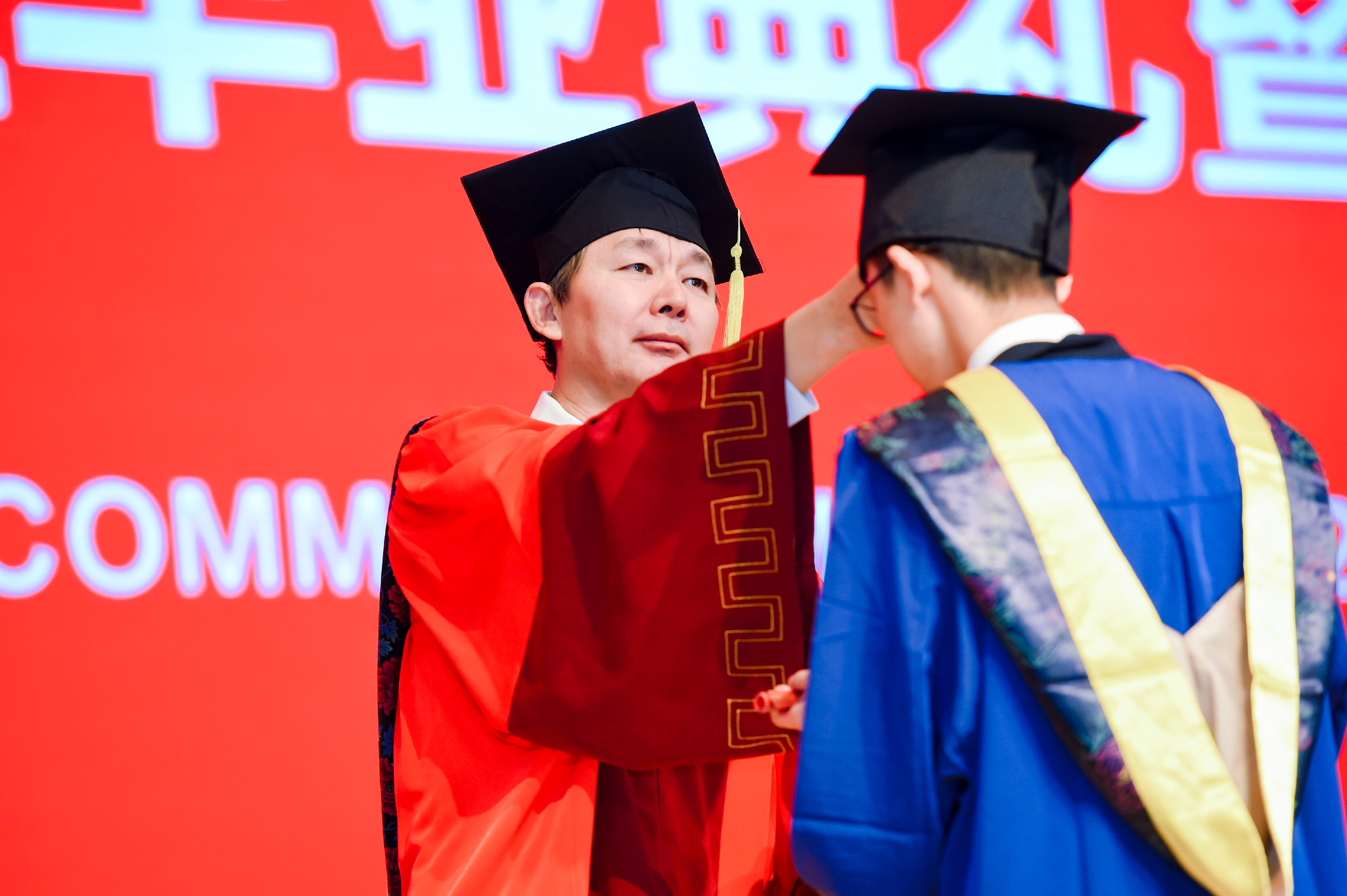 哈工大深圳举行2022届研究生毕业典礼
