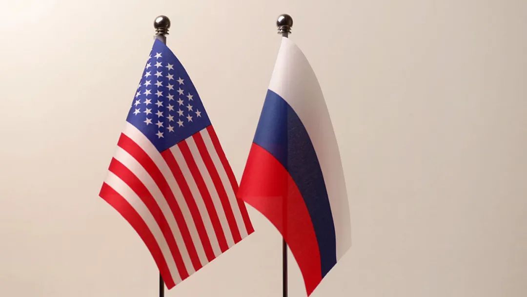 近日,俄罗斯与美国和西方国际组织一周三轮密集谈判无果,双方互放狠话