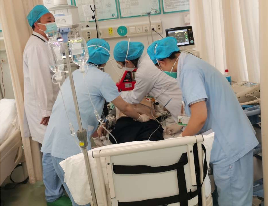 先锋快报 | 大年初一突发猝死 三大关键救了他 【附抢救指南】