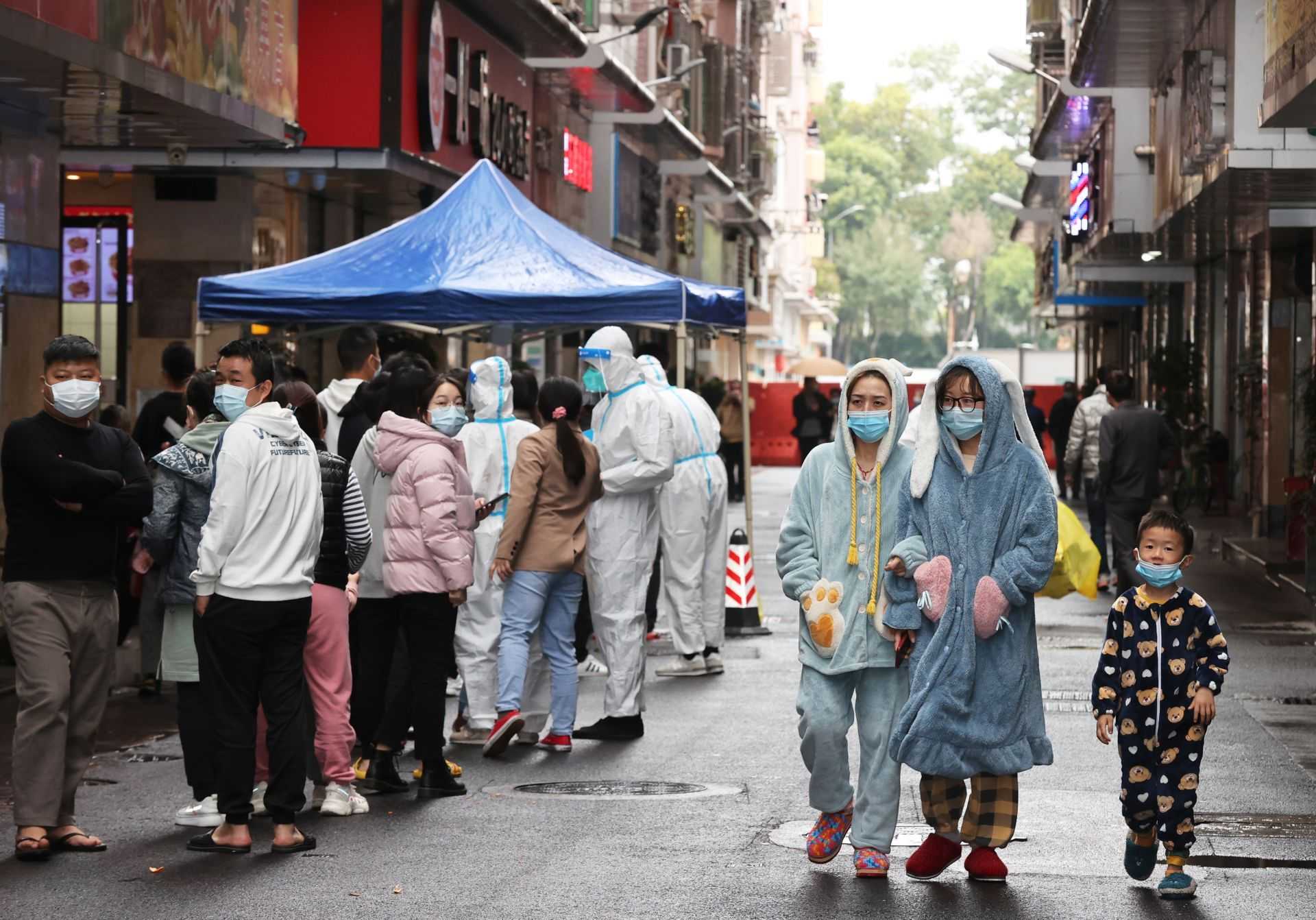 筑牢抗疫最严密防线福田近千名工作人员投入疫情防控工作