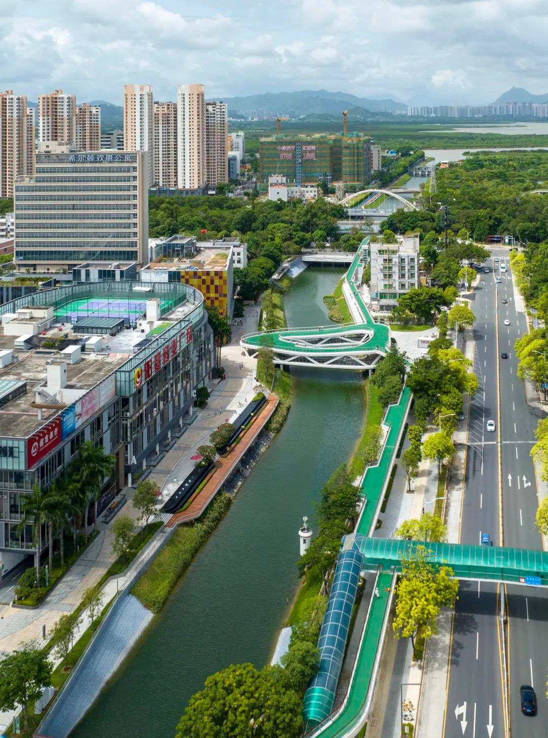 99门票:免费,全天开放05地址:深圳市福田区新洲路与福强路交汇以