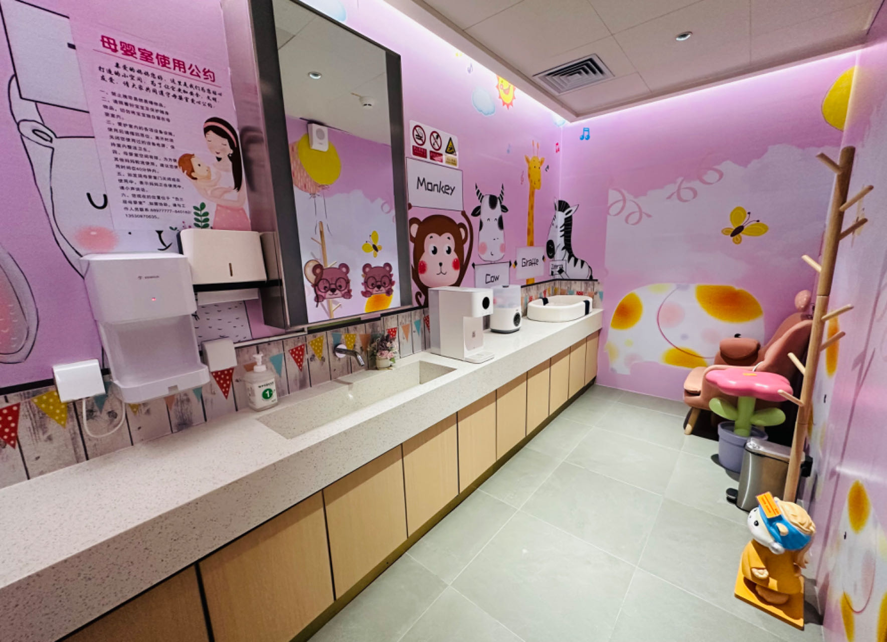 先锋快报市级母婴室示范点深铁集团多举措深化厕所革命成果