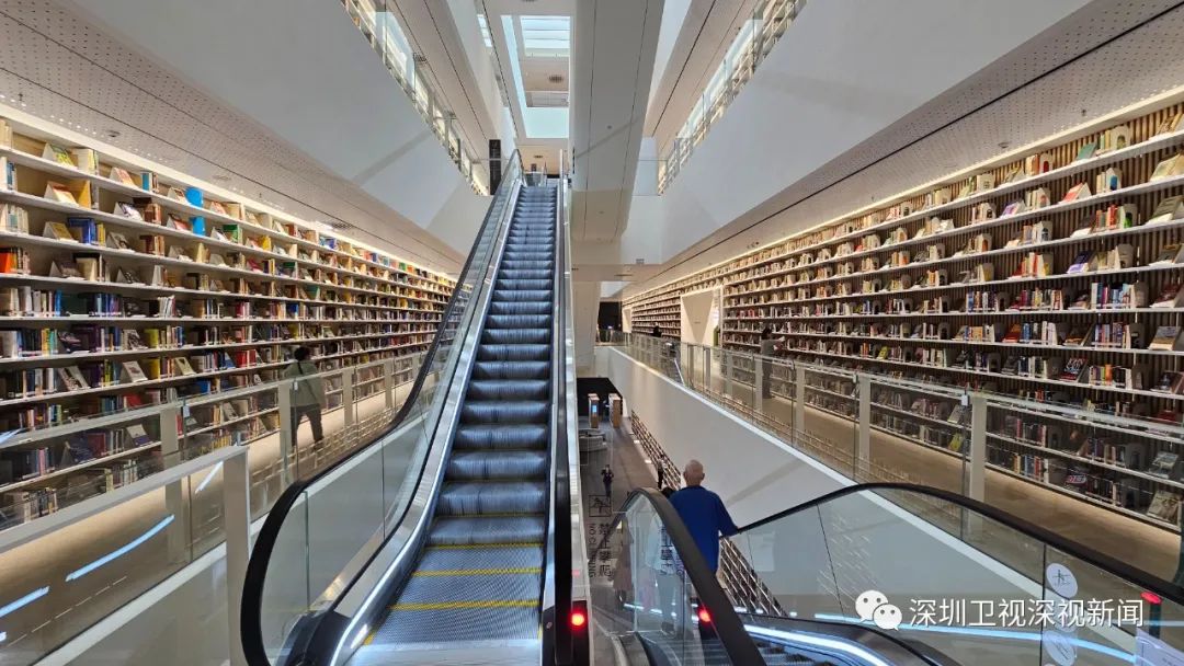 藏书量800万册深圳图书馆北馆正式开馆