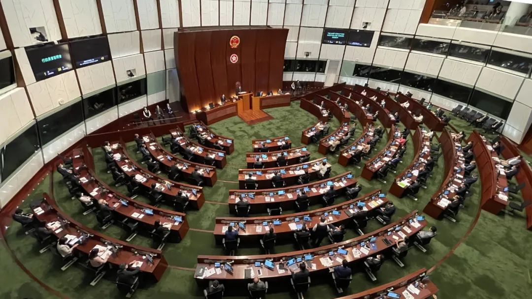 香港的27年和美国的21天