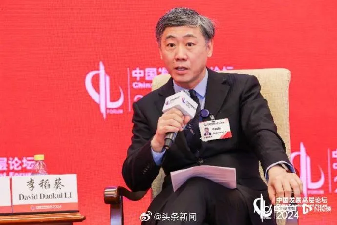 高管月薪一万万科不躺平