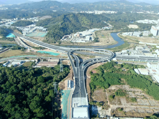 新年献礼深圳外环高速公路深圳段二期工程正式通车