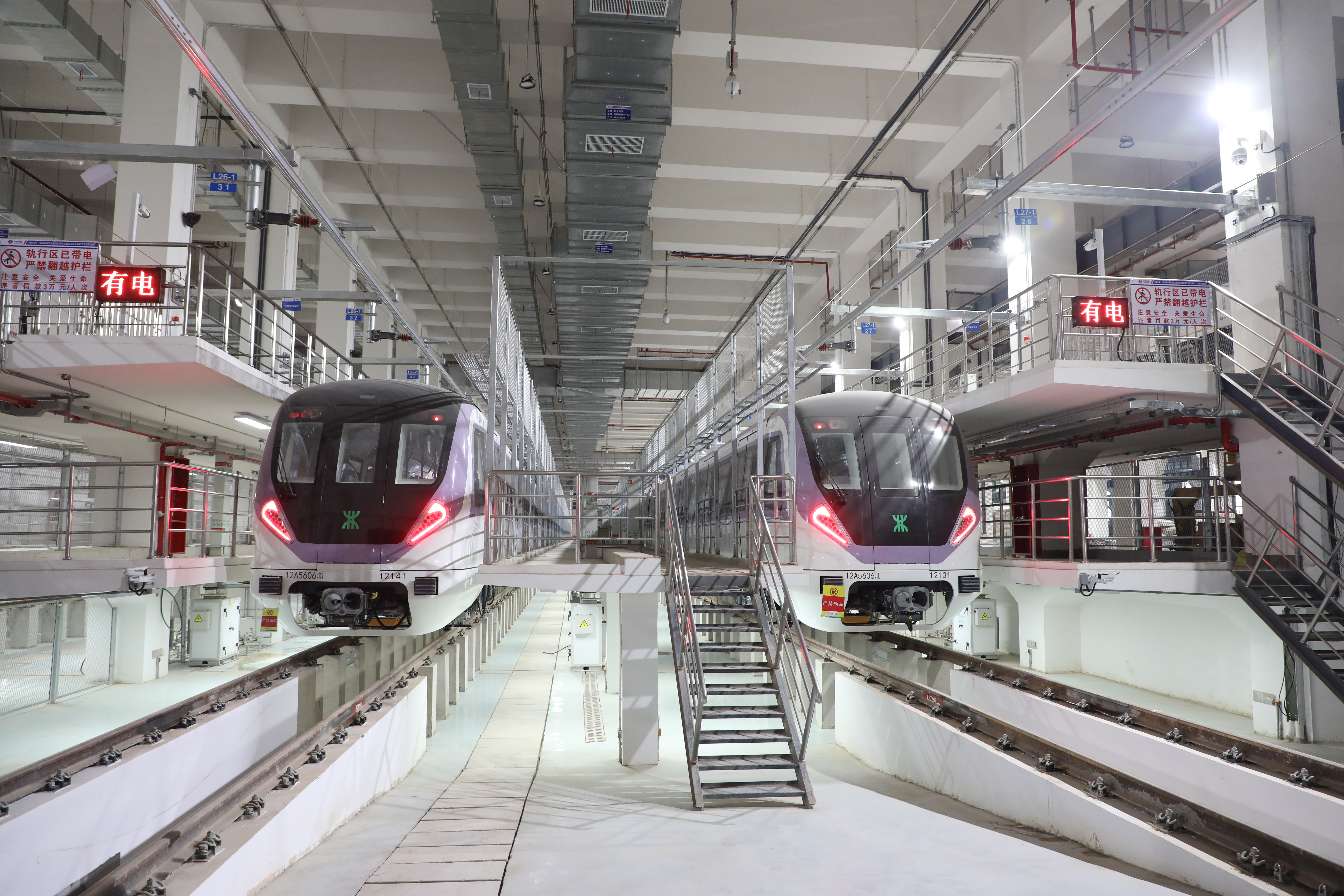 深圳地铁12号线首调段热滑成功线路预计年内开通