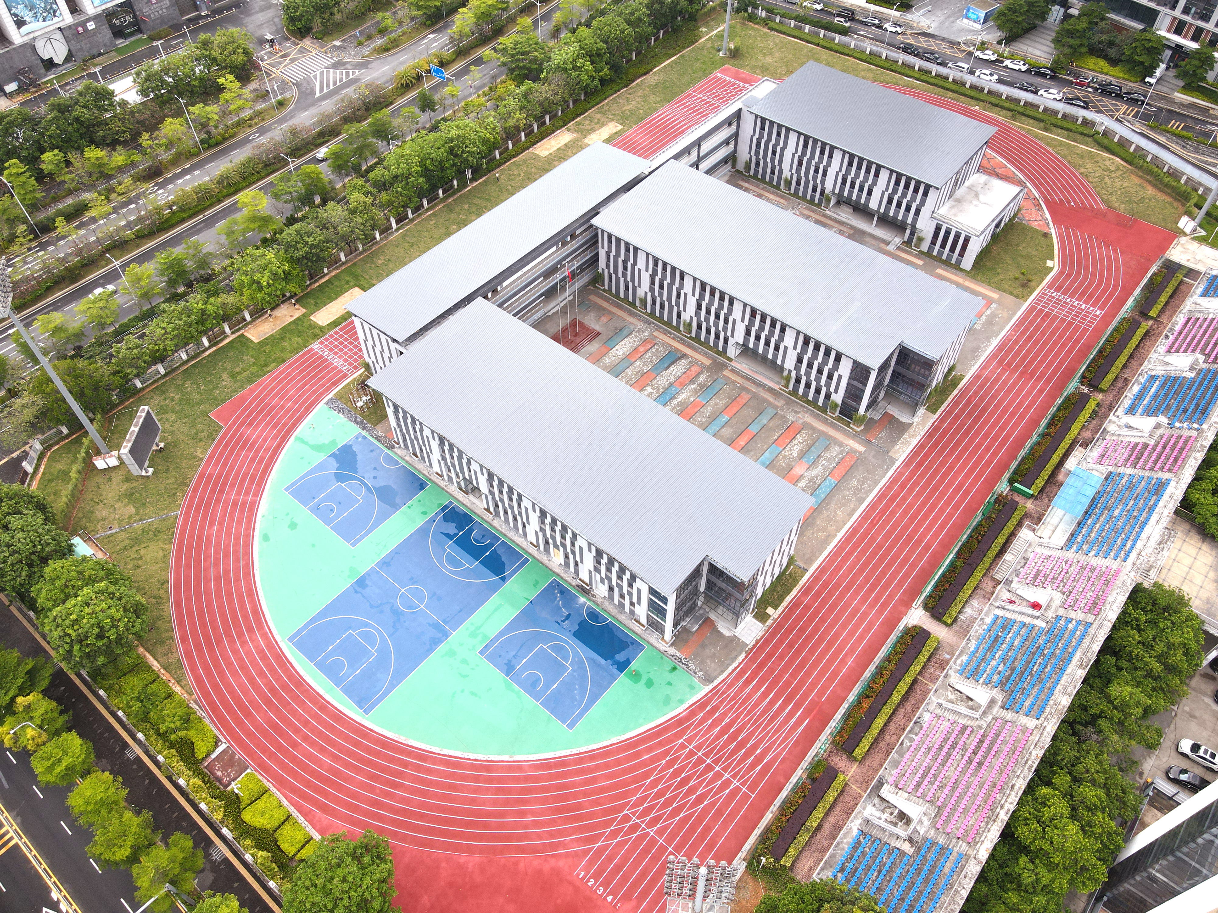仅用时42天深圳市体育运动学校过渡校区正式交付