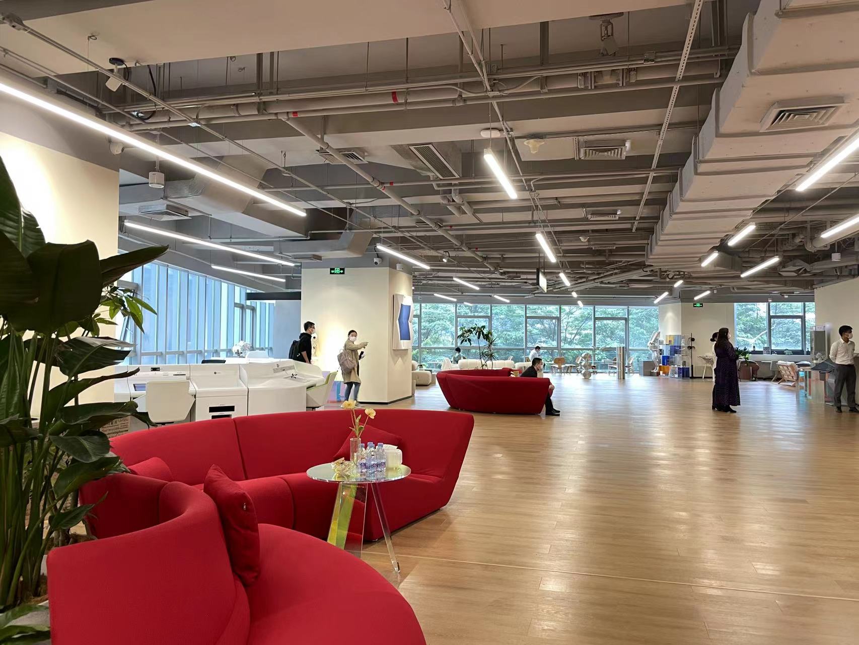 今天首届itcc人才月系列活动也正式启动,包括行业主题沙龙,人才双选会