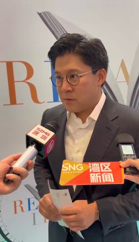 霍启刚深圳的阅读氛围给我留下深刻印象期待深港两地交流越来越频繁